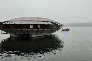Pływająca restauracja UFO na Pogorii trafiła do biura rzeczy znalezionych