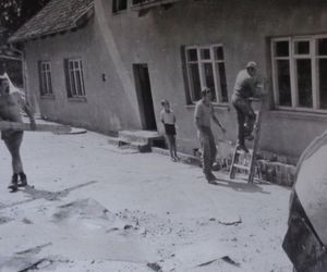 Malownicza gmina pod Olsztynem przyciąga tłumy turystów. Tak dawniej wyglądała
