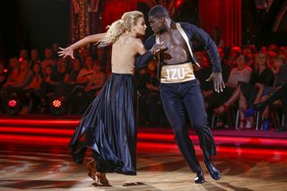 Izu Ugonoh w Tańcu z Gwiazdami