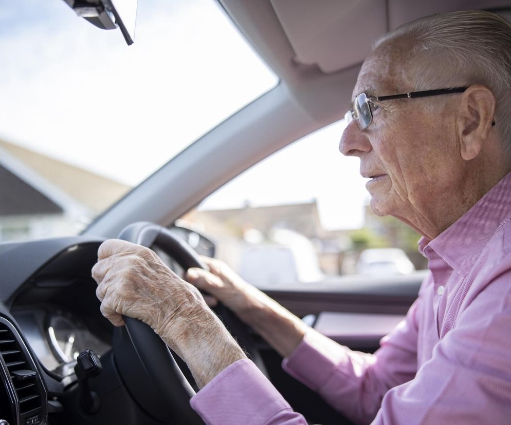 Czy seniorzy stracą prawa jazdy? Parlament Europejski zdecydował