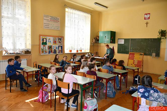 Uczą się języka polskiego i nadrabiają szkolne zaległości, które spowodowała wojna. W regionie działa już pierwsza klasa przygotowawcza
