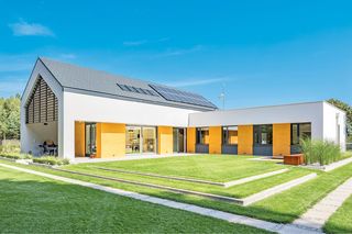 Bryła, plany i wnętrza domu praktycznego