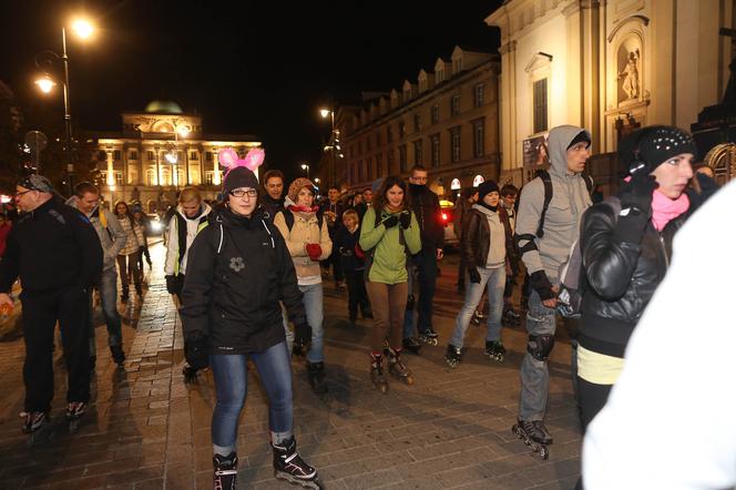 Nightskating. Warszawa na rolkach [Zdjęcia]