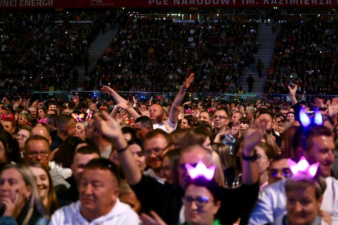 Koncert Roztańczony PGE Narodowy 2025. Na scenie gwiazdy: popu, rapu i disco polo [ZDJĘCIA]