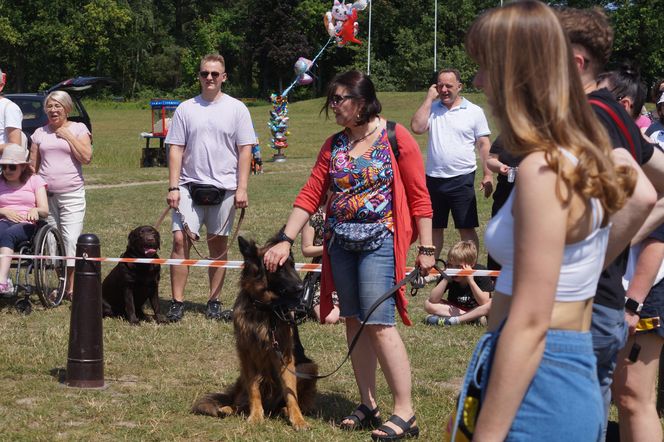 Psia radość i ludzkie serca. Myślęcinek pełen dobrych ludzi i ich czworonogów