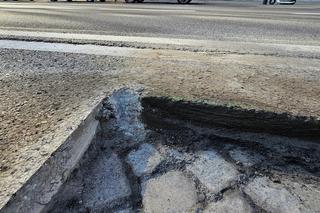 Zabytkowy bruk na ul. Kruczej w Warszawie