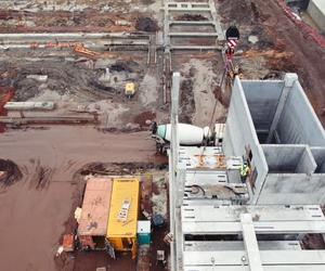 Stadion dla GKS Katowice rośnie jak na drożdżach. Zobaczcie postępy prac [WIDEO, ZDJĘCIA]