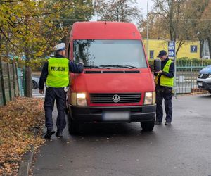 Na tych stacjach w Olsztynie sprawdzisz światła w aucie za darmo