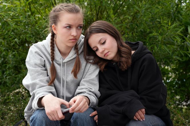 Barwy szczęścia odc. 3255. Ewa (Gabriela Ziembicka), Ewelina (Amelia Listwoń)