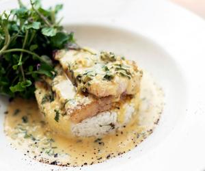 Ryba w sosie cytrynowym z musztardą: prosto, ale wykwintnie!