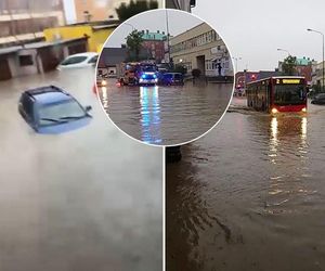 Powódź w Bielsku-Białej. Ulice zamienił się w rzeki. Zalane auta i posesje 