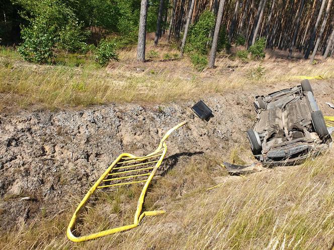 Groźny wypadek w podbydgoskim Bożenkowie! Dwie osoby trafił do szpitala [ZDJĘCIA]