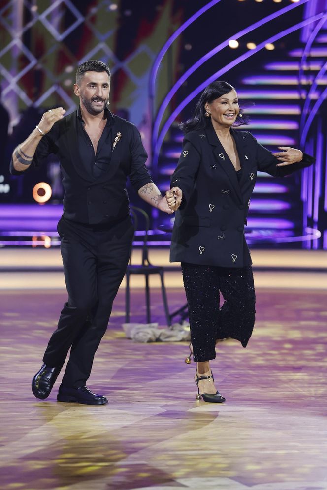 Czarna Mamba bez grzywki! Nowy wizerunek jurorki rozgrzał internet