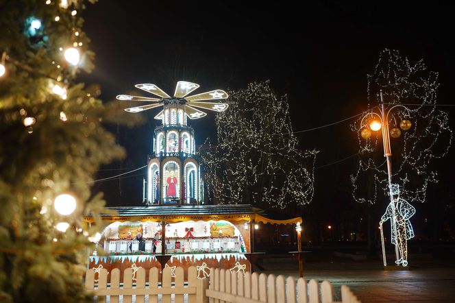 Częstochowa już przygotowana na święta. Iluminacje zapierają dech w piersiach ZDJĘCIA