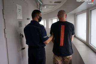 Atak nożownika w Rybniku! 28-latek stanął w obronie psa. Po chwili był cały we krwi