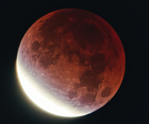 Zaćmienie księżyca 2022. Kiedy można obserwować krwawy księżyc?