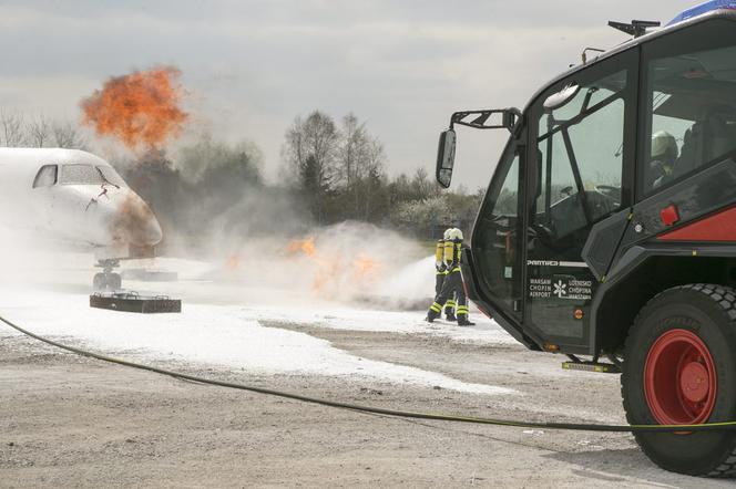 Nowe pojazdy Lotniskowej Straży Pożarnej 