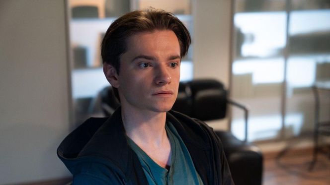 Na dobre i na złe odc. 970. haker Drago (Piotr Gadomski)