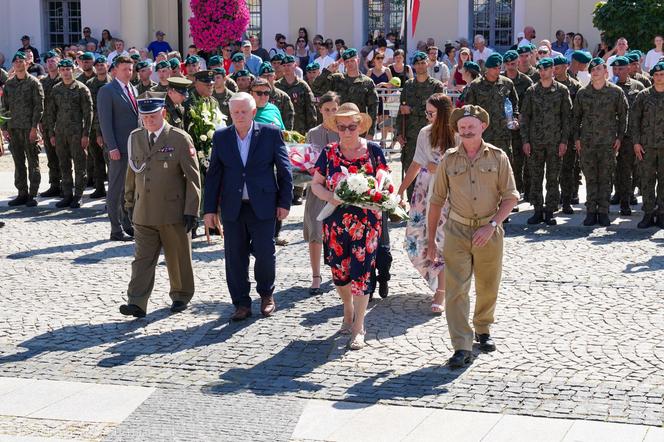 Obchody Święta Wojska Polskiego w Białymstoku. Zobacz jak mieszkańcy uczcili 15 sierpnia [ZDJĘCIA]