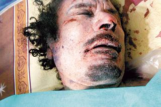 Muammar Kaddafi JADŁ ŚMIECI!