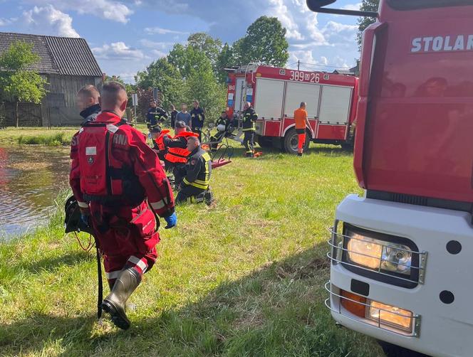 Tragedia pod Siedlcami. Maciek przyjechał pomóc rodzinie, nie żyje. Młody mężczyzna utonął w stawie