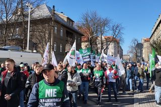 Górnicy protestowali pod ministerstwem przemysłu w Katowicach przeciwko likwidacji KWK Bielszowice