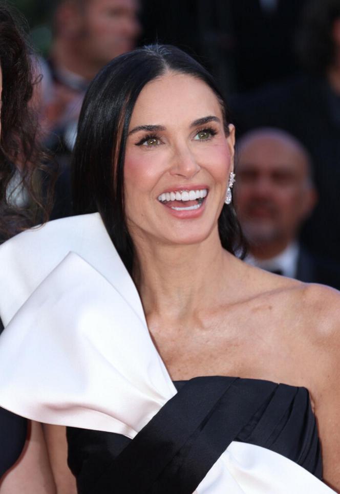 Demi Moore znalazła dwa razy młodszego! 61-latka poderwała 34-letniego piosenkarza