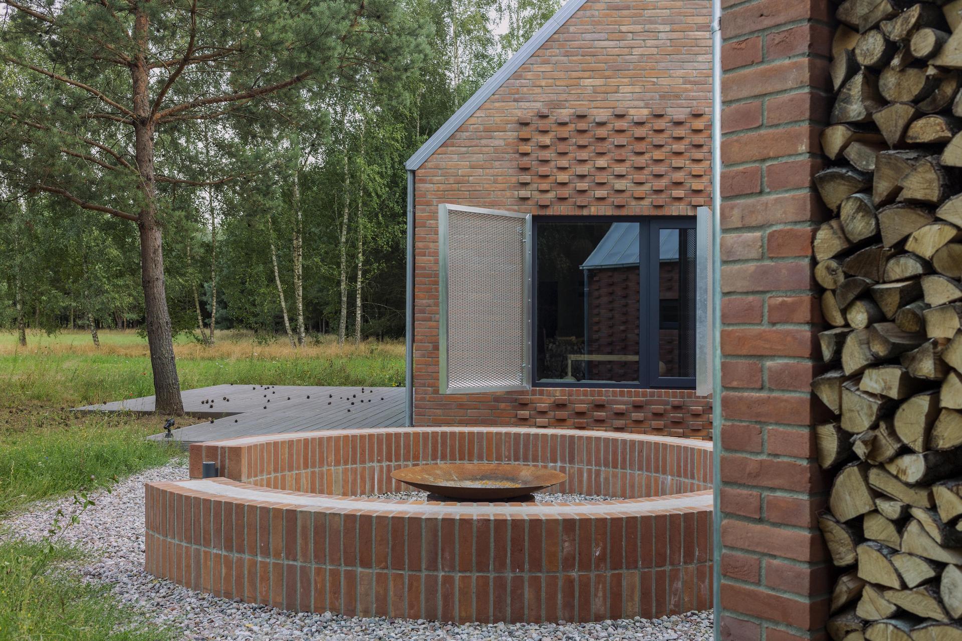 Dom Las na Kaszubach, proj. studio ọnụ