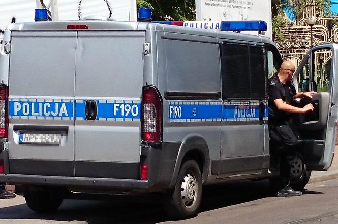 Akcja policji w Tomaszowie Mazowieckim. 41-latek miał przy sobie TRZY KILOGRAMY amfetaminy