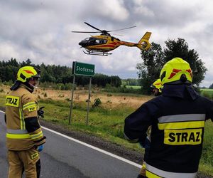 Tragiczny wypadek na DK 25 w Stołcznie. Nie żyje 27-letnia kobieta, pięć osób rannych