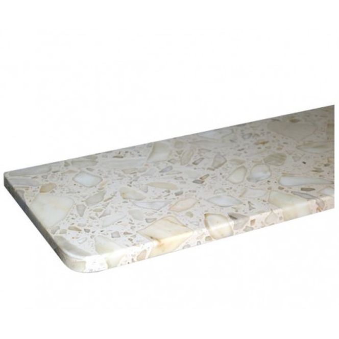 Parapety z konglomeratu marmurowego lub granitowego. Zalety, wzory, ceny