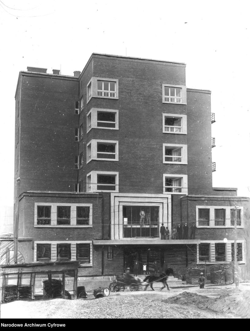 Urząd pocztowy w Borysławiu (ob. Ukraina) w budowie