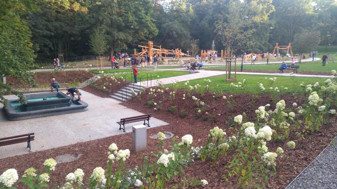 Kraków: Park Jerzmanowskich po remoncie robi wrażenie. Sami zobaczcie! [ZDJĘCIA, WIDEO]