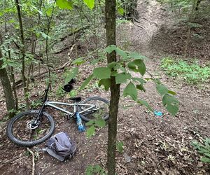 Dramat na Bielanach. Nastolatek wywrócił się na rowerze. W akcji śmigłowiec LPR