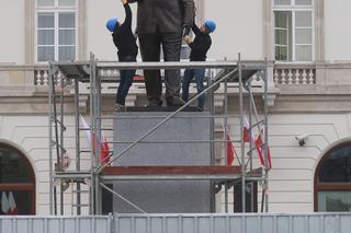 Kaczyński stanął na placu Piłsudskiego