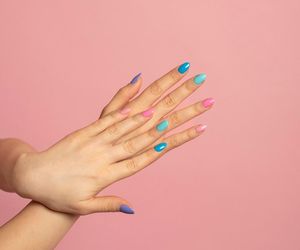 Oto najmodniejsze paznokcie tego lata według AI. Którą opcję wybierzesz? 