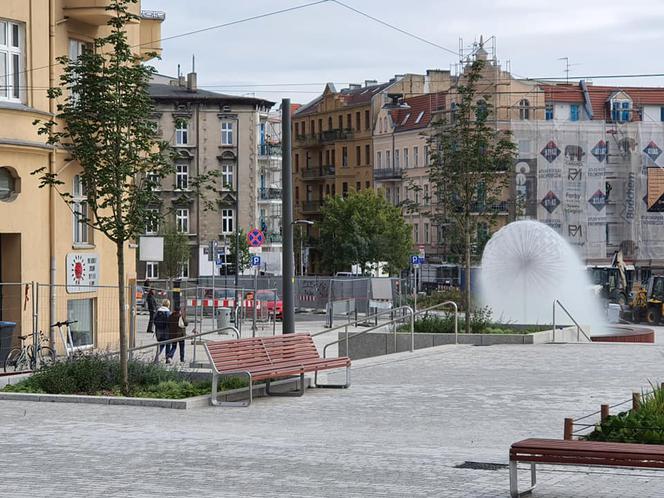 Kupcy chętnie wracają na rynek Łazarski. Zostały ostatnie miejsca