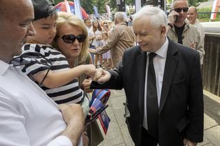 Czołowi politycy PiS chcą, by prowadził ich dalej Jarosław Kaczyński. Jest w świetnej formie