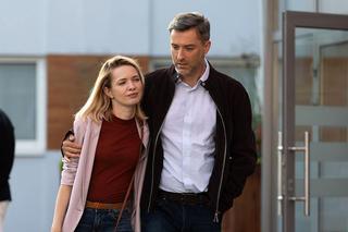 Na dobre i na złe odc. 902. Marcin Molenda (Filip Bobek), Dominika (Paulina Gałązka)