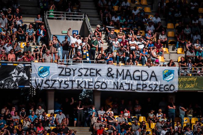Apator Toruń - Stal Gorzów, zdjęcia kibiców z Motoareny. Emocje podczas 12. kolejki PGE Ekstraligi