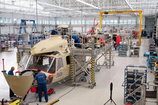 Pierwszy śmigłowiec AW149 w PZL Świdnik nabiera docelowych kształtów