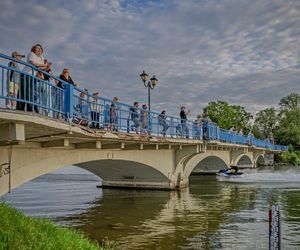 To miasto przywodzi na myśl Małą Kapadocję. Przyciąga turystów magicznym widokiem