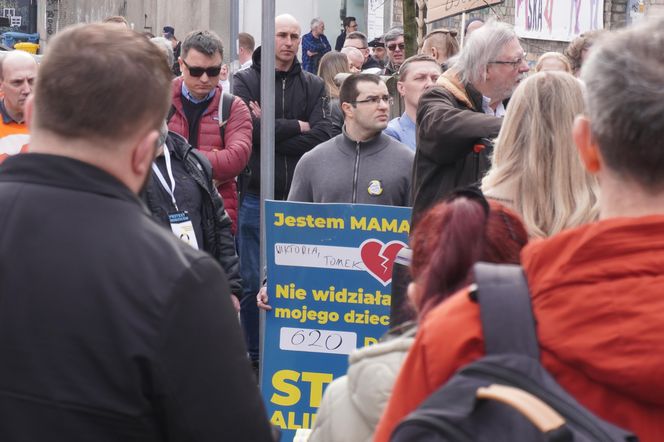 Protest rodziców i dziadków w Warszawie (7.03.2025)