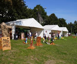 Ostatni dzień festiwalu Re:tradycja - Jarmark Jagielloński 2024. Odwiedziliśmy Błonia pod zamkiem i stoiska wystawców