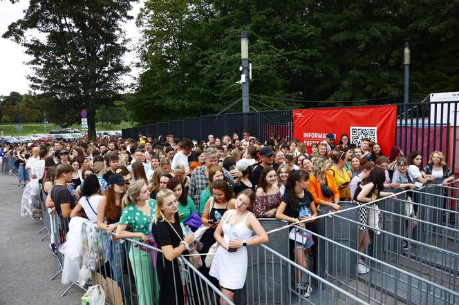 Gigantyczne kolejki przed stadionem. Tak fani czekali na koncert Dawida Podsiadło