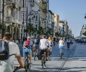 Pobito nowy rekord! Łódź staje się celem turystów. To bardzo międzynarodowe towarzystwo