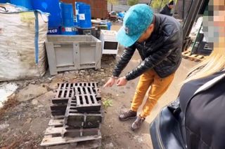 Złodziej włazów wpadł na gorącym uczynku! Koniec złotego interesu