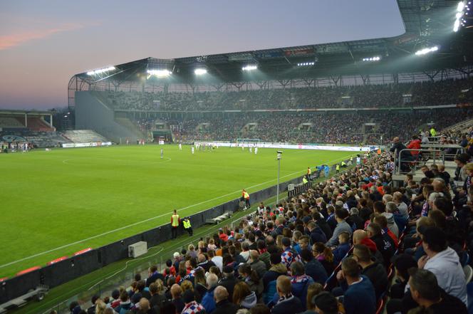 Górnik Zabrze - Legia Warszawa 1:2. Niewykorzystane sytuacje się mszczą [ZDJĘCIA KIBICÓW]