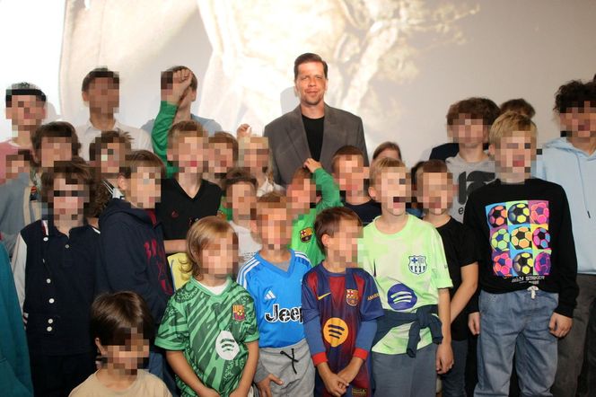 Szczęsny biegnie na premierę filmu