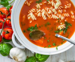 6 błędów najczęściej popełnianych podczas gotowania zupy pomidorowej